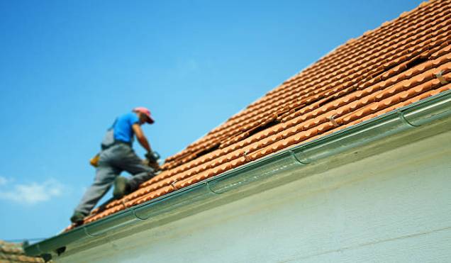Long-Term Benefits of Low Slope Roofing<br />
